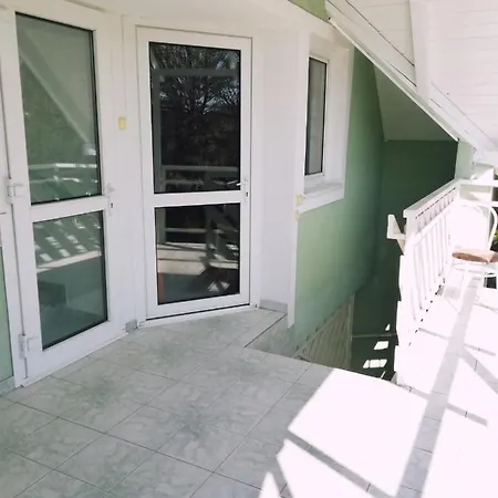 Sandra Apartementhaus Gyenesdiás