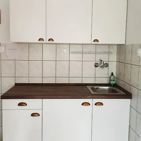 Sandra Apartementhaus Gyenesdiás